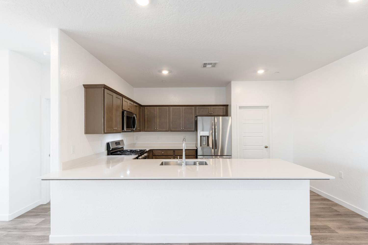 7133 W Willis Ave, Fresno, CA 93723