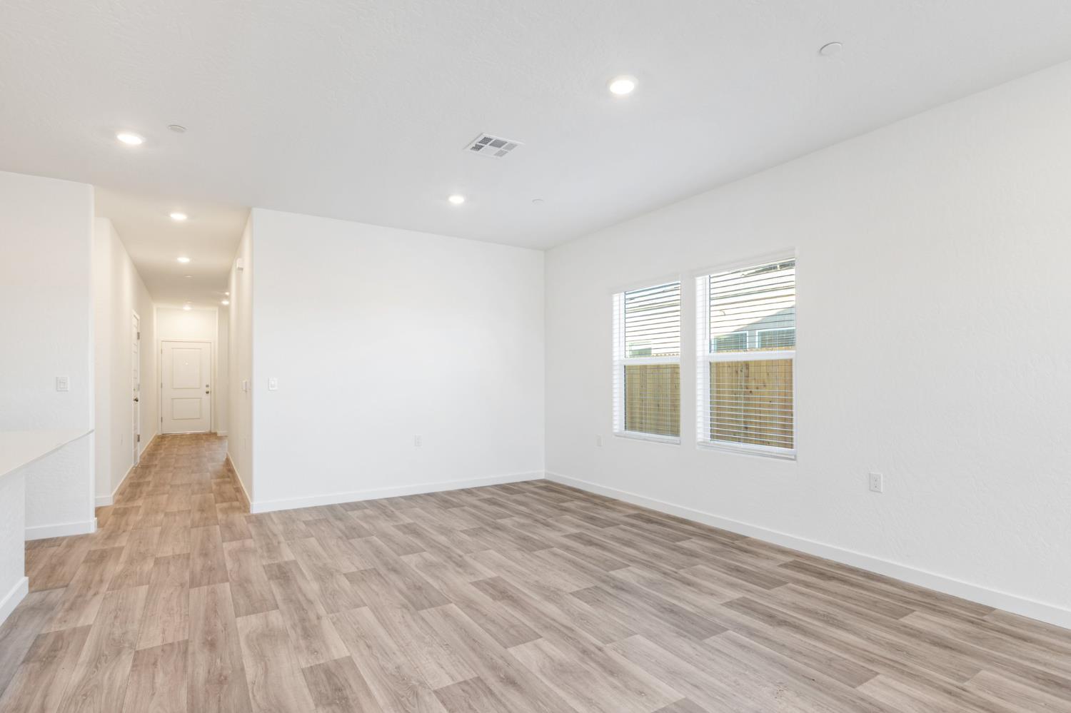 7133 W Willis Ave, Fresno, CA 93723
