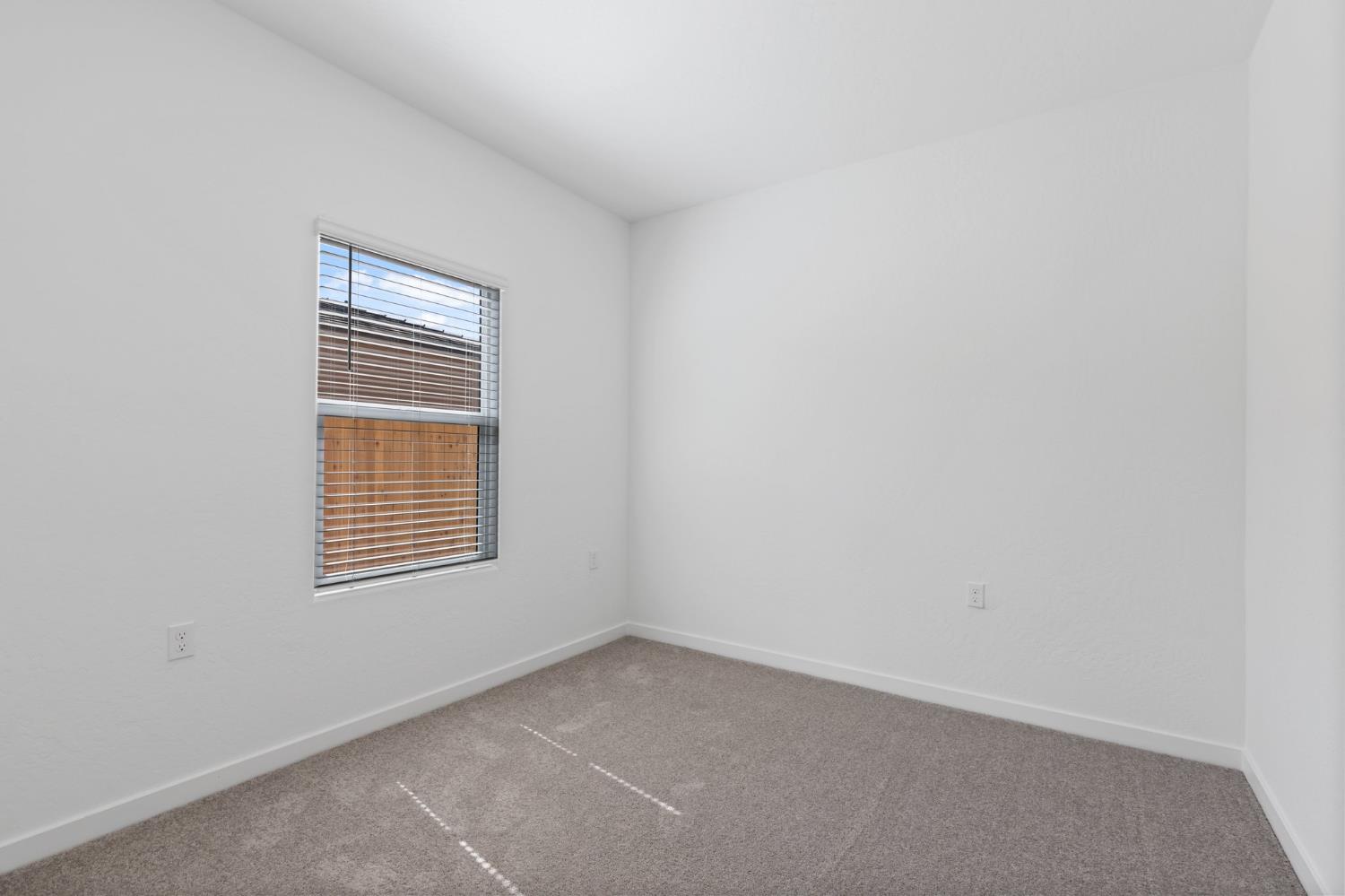 7133 W Willis Ave, Fresno, CA 93723