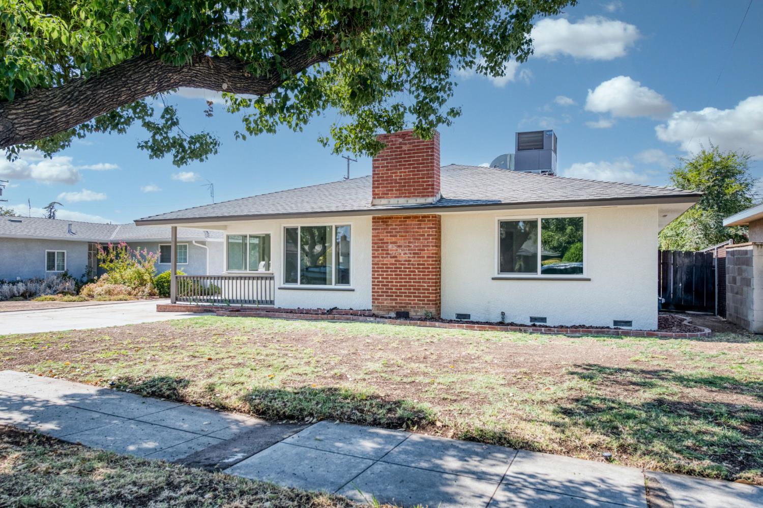1025 W Fedora Ave, Fresno, CA 93705