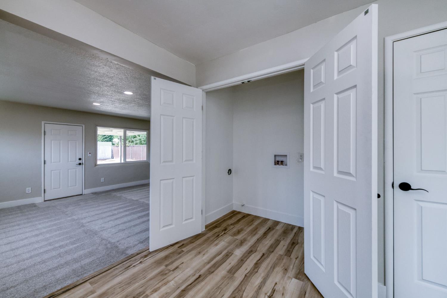 1025 W Fedora Ave, Fresno, CA 93705