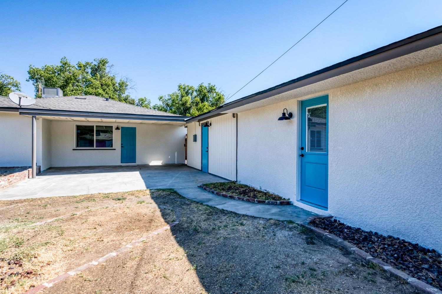1025 W Fedora Ave, Fresno, CA 93705