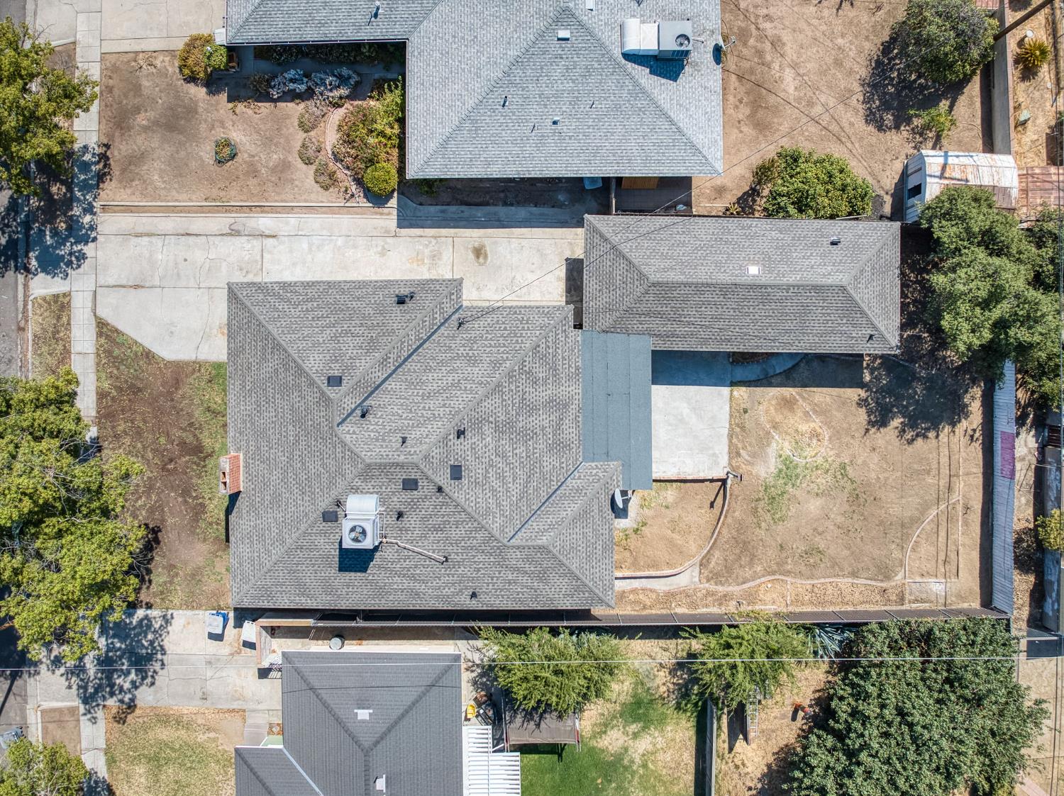 1025 W Fedora Ave, Fresno, CA 93705