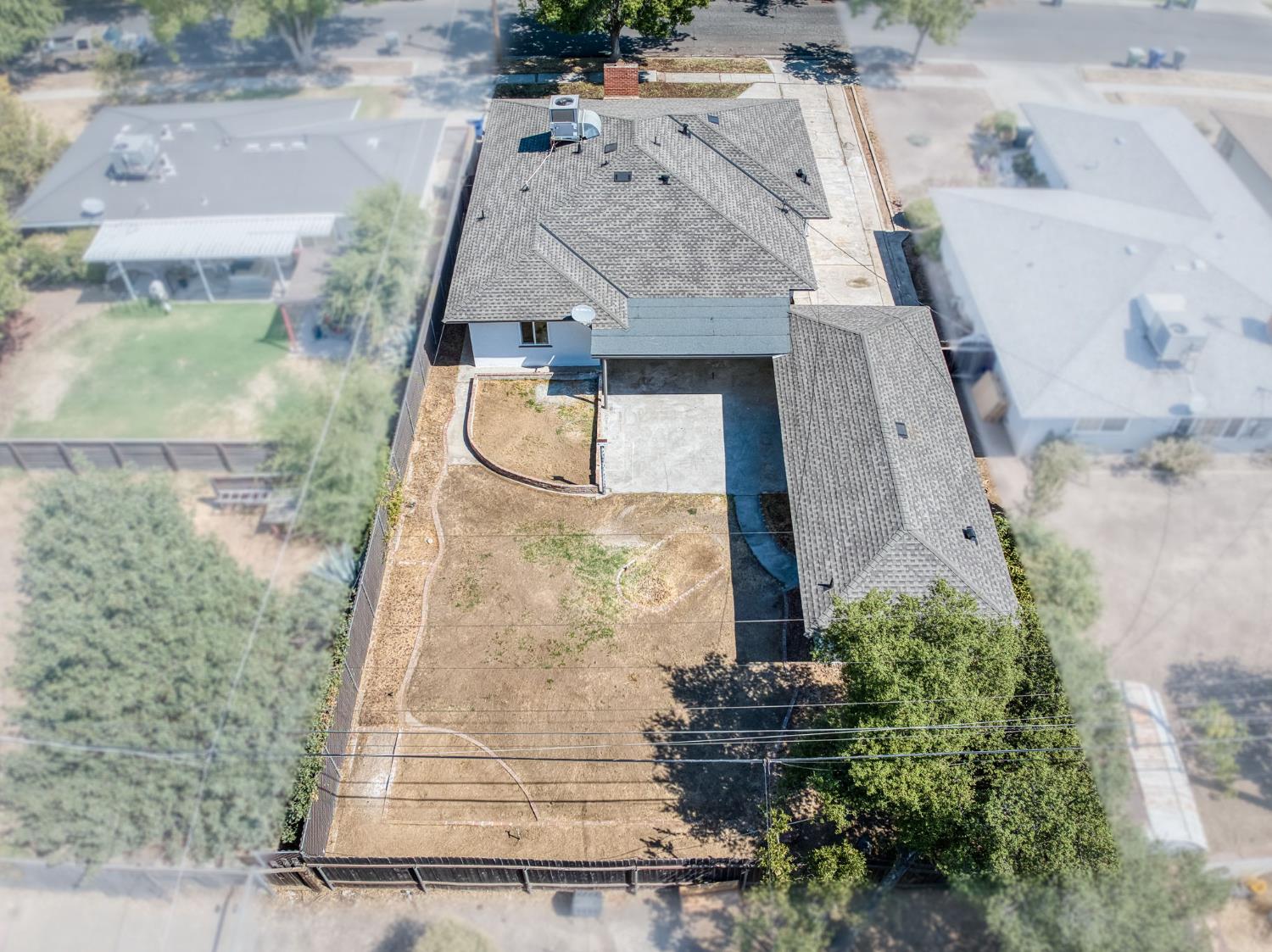 1025 W Fedora Ave, Fresno, CA 93705
