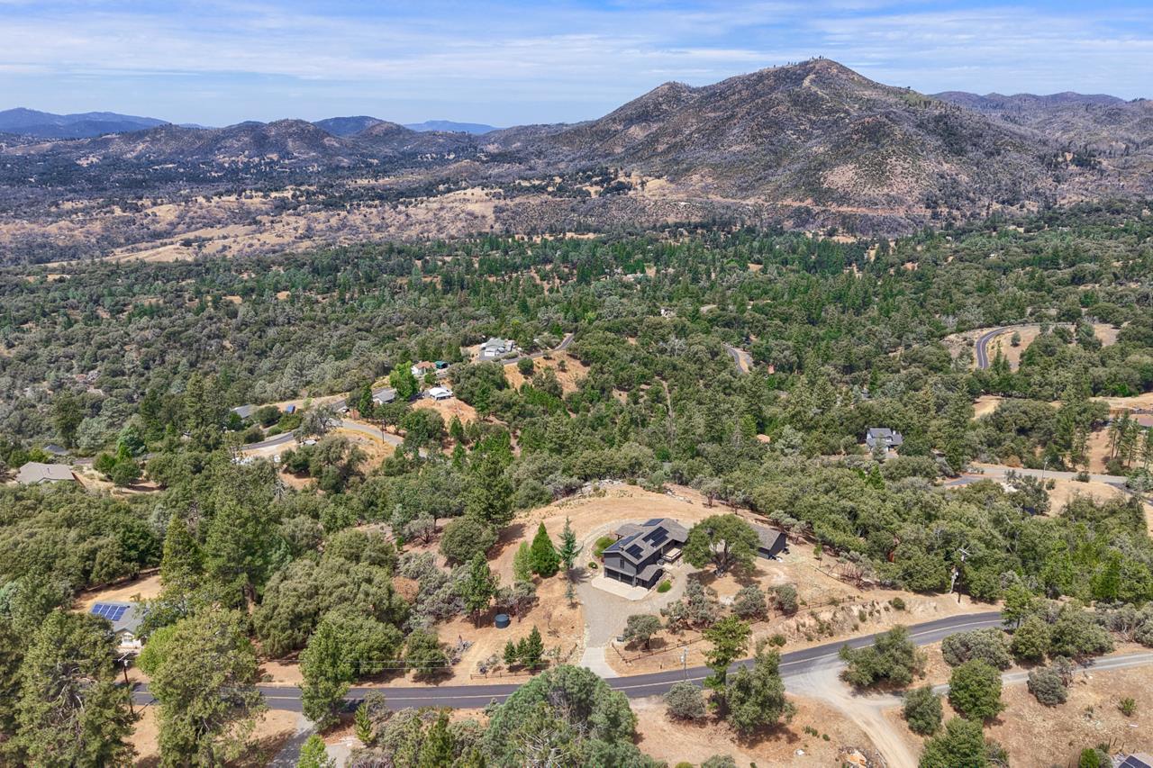 5767 El Capitan, Mariposa, CA 95338