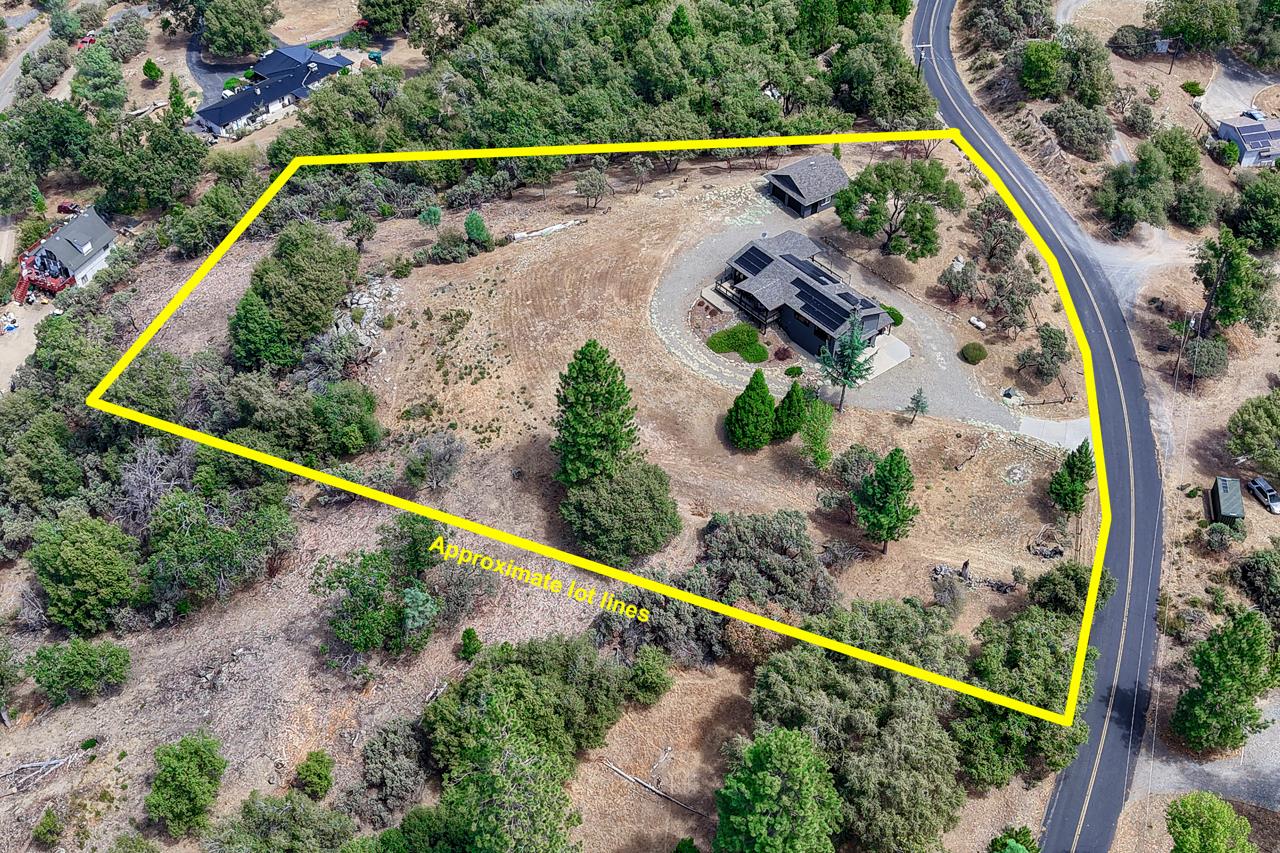 5767 El Capitan, Mariposa, CA 95338