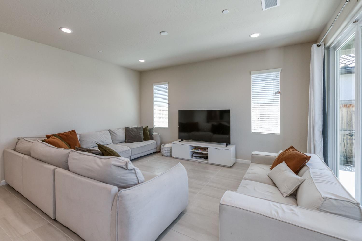 4658 Orchard Hills Rd, Madera, CA 93636