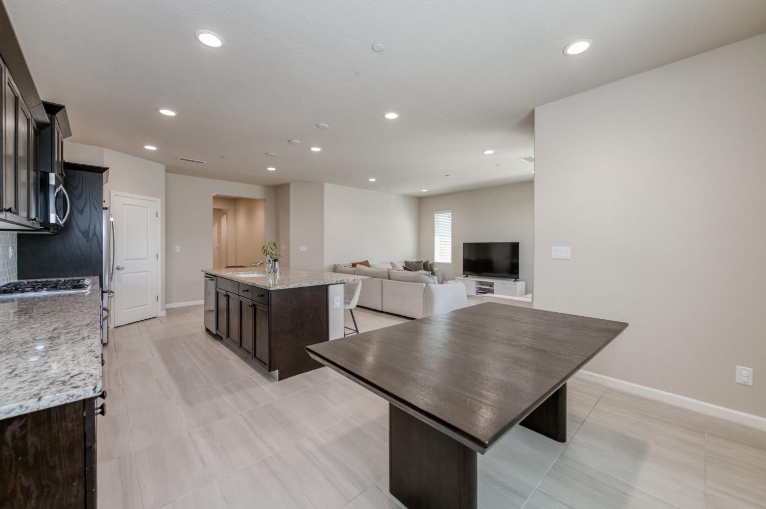 4658 Orchard Hills Rd, Madera, CA 93636