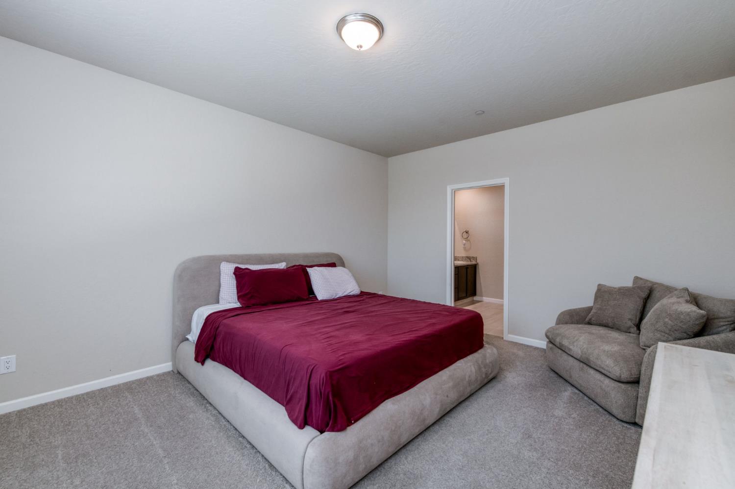 4658 Orchard Hills Rd, Madera, CA 93636
