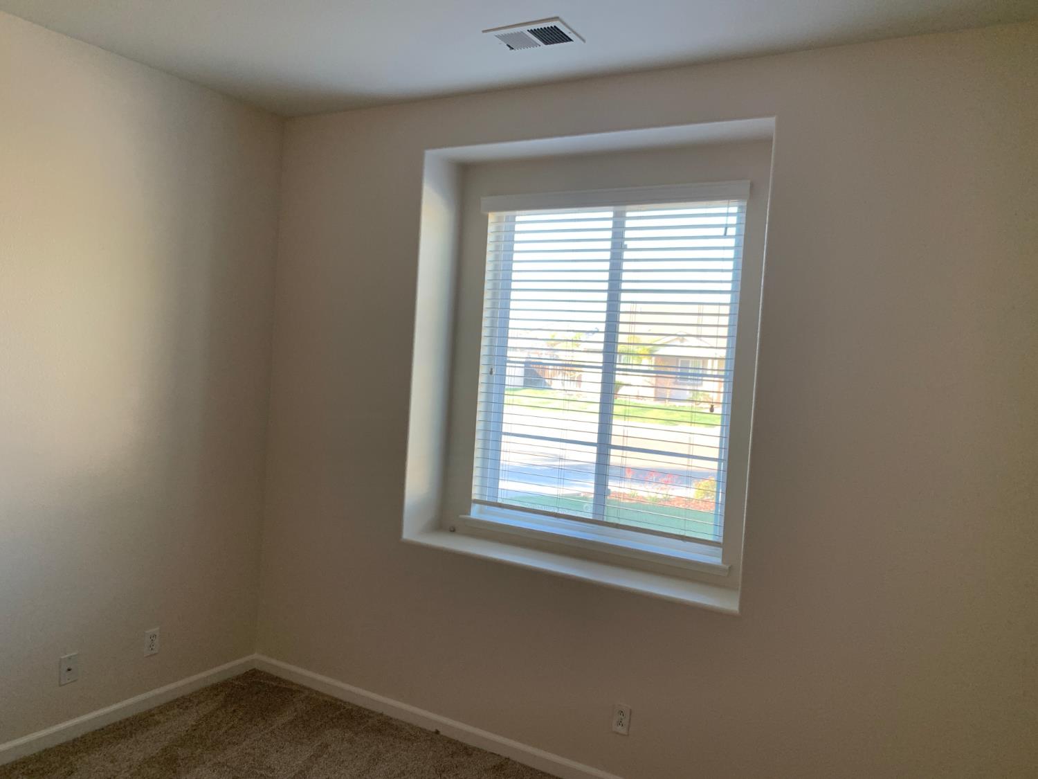 5401 W University Ave, Fresno, CA 93722