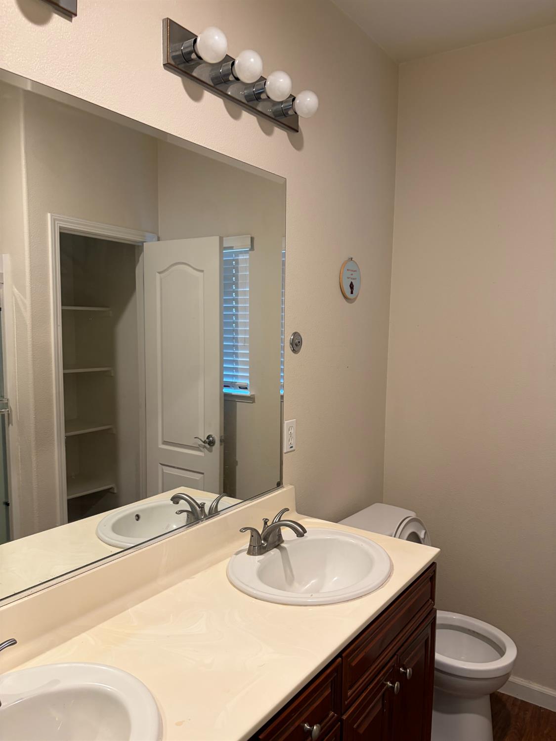5401 W University Ave, Fresno, CA 93722