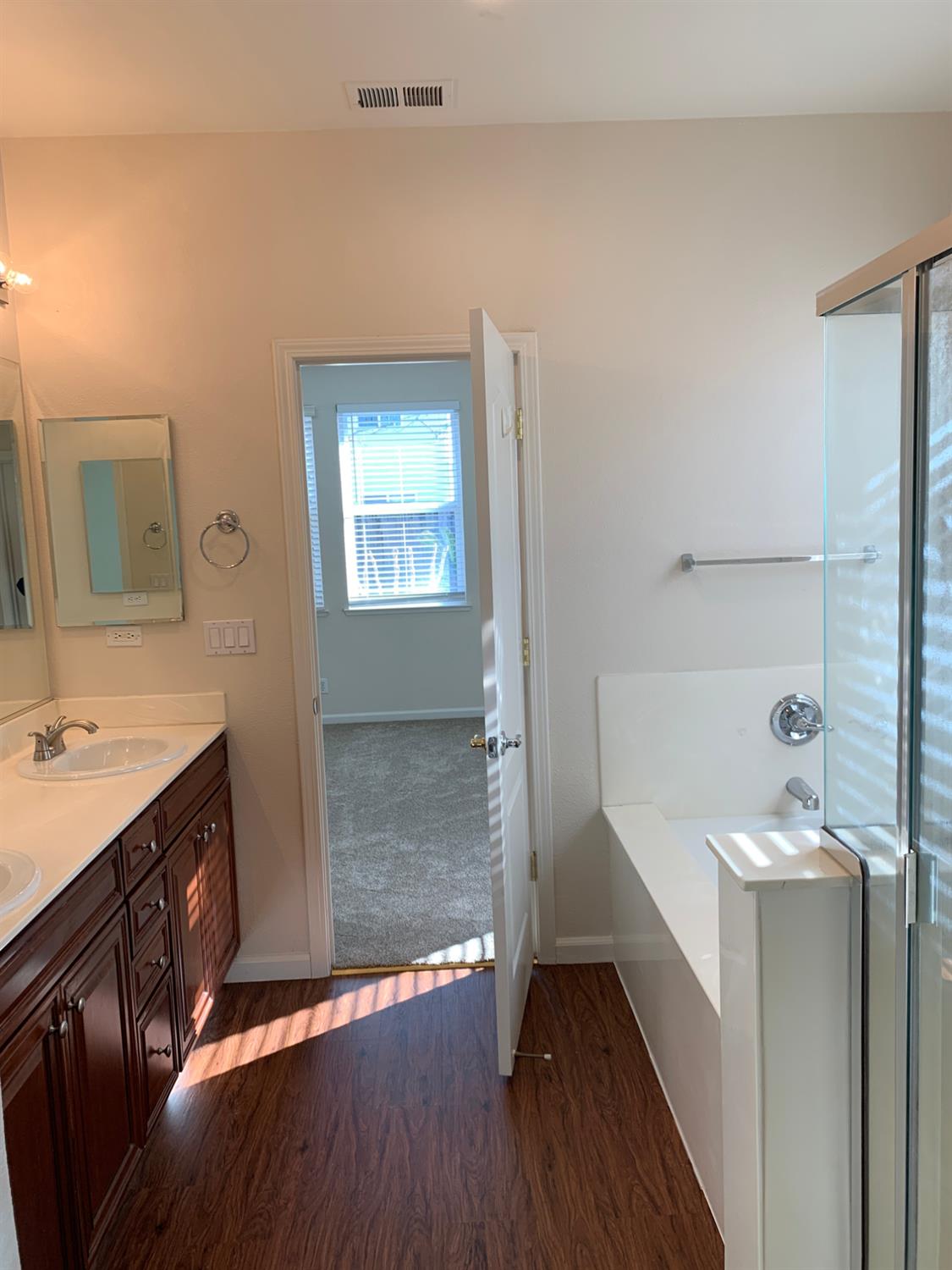 5401 W University Ave, Fresno, CA 93722