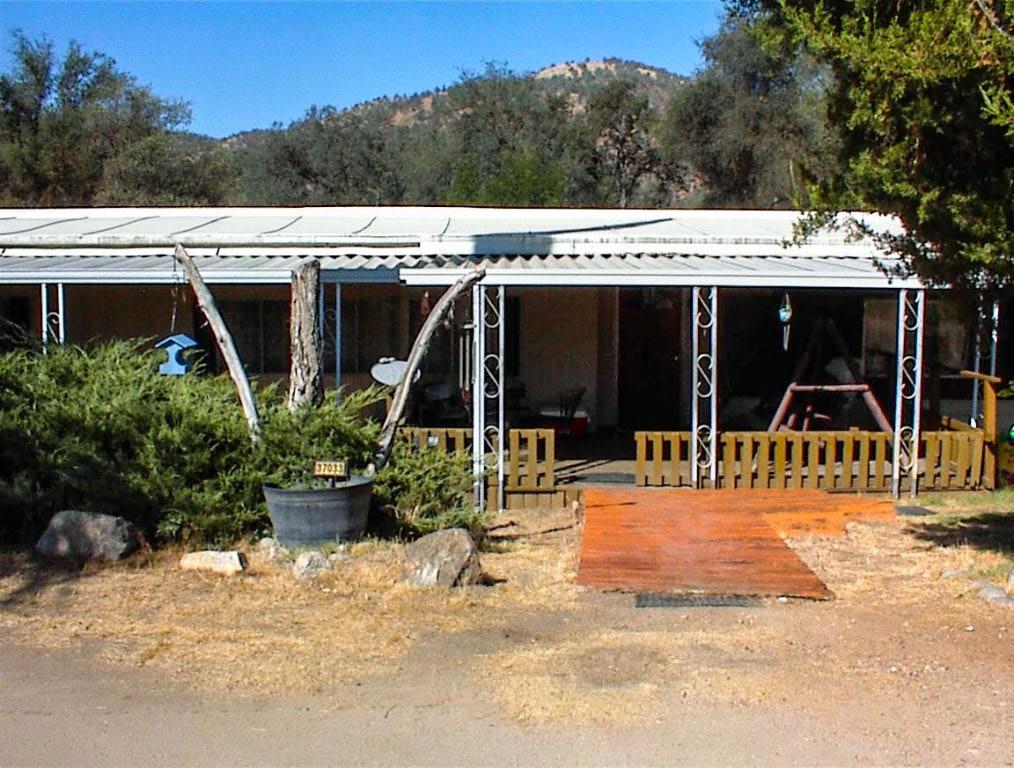 37033 Dunlap Rd, Yokuts Valley, CA 93675