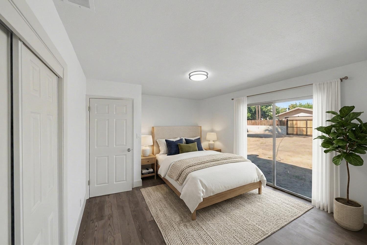 1049 N Farris Ave, Fresno, CA 93728