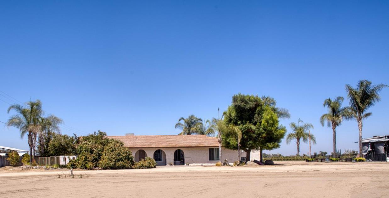 11736 W Jensen Ave, Kerman, CA 93630