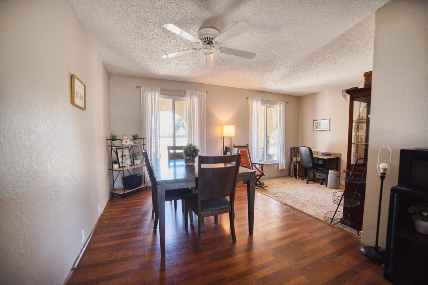 11736 W Jensen Ave, Kerman, CA 93630