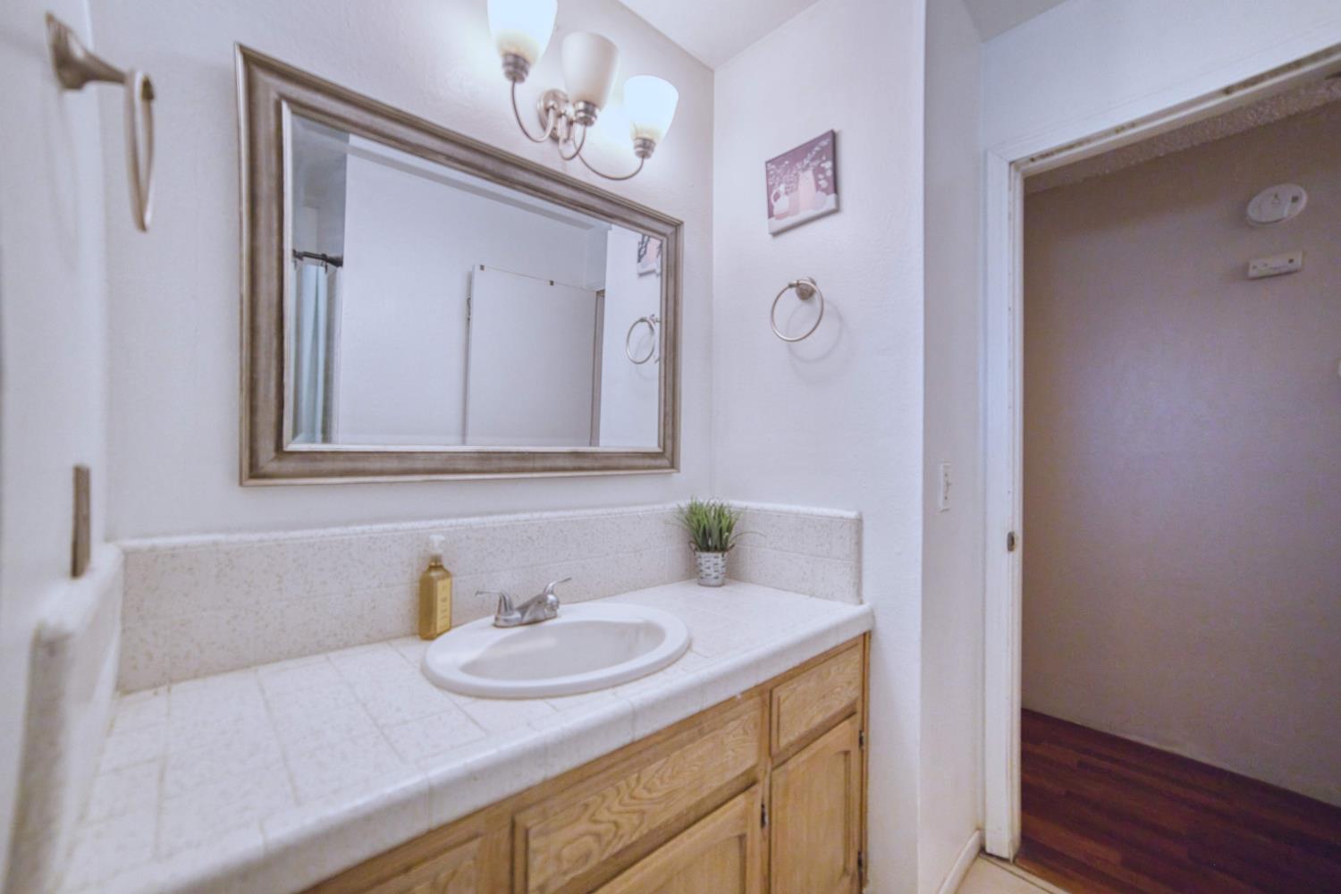 11736 W Jensen Ave, Kerman, CA 93630