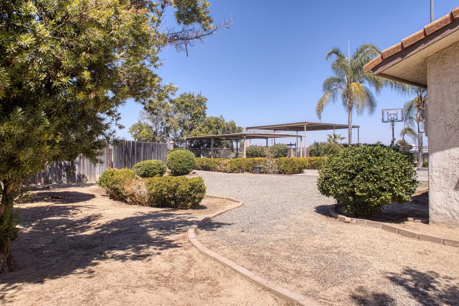 11736 W Jensen Ave, Kerman, CA 93630