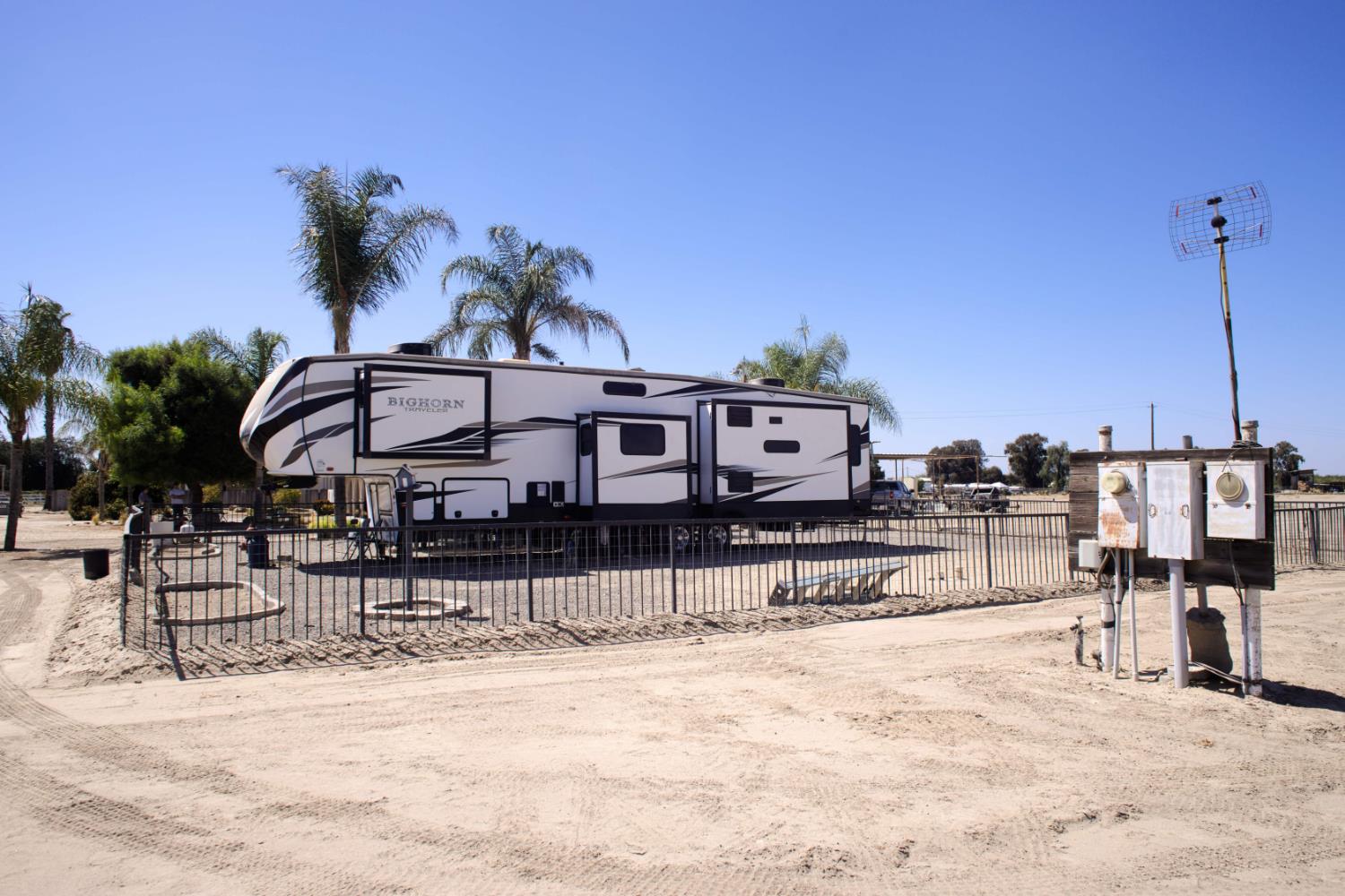 11736 W Jensen Ave, Kerman, CA 93630