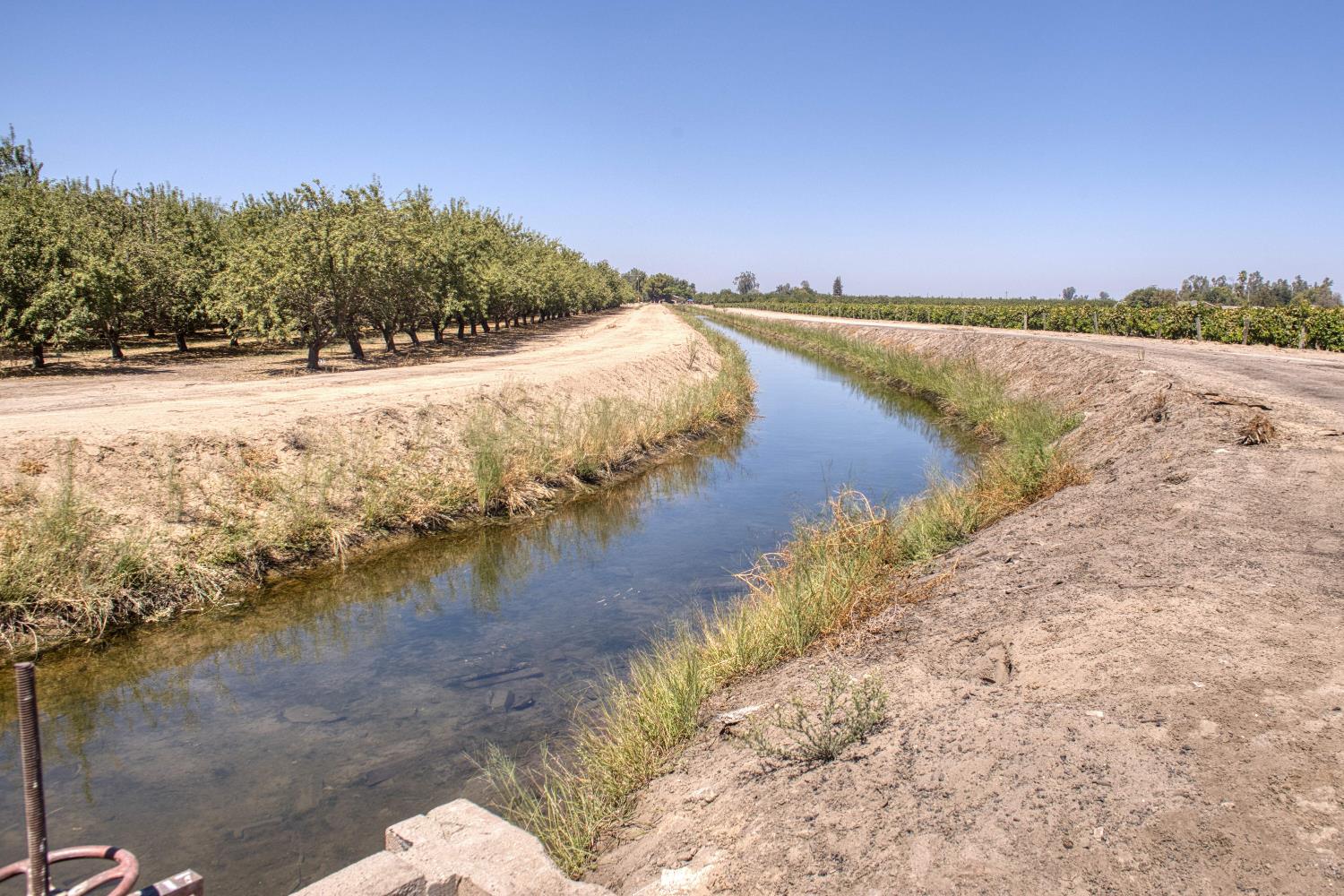 11736 W Jensen Ave, Kerman, CA 93630