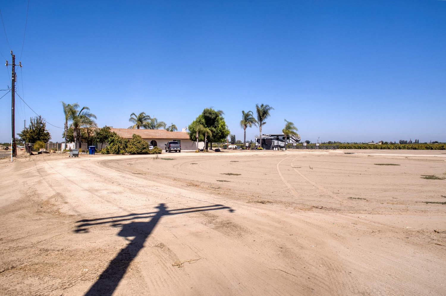 11736 W Jensen Ave, Kerman, CA 93630