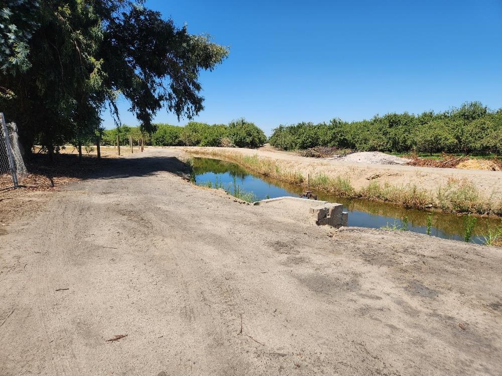 11736 W Jensen Ave, Kerman, CA 93630