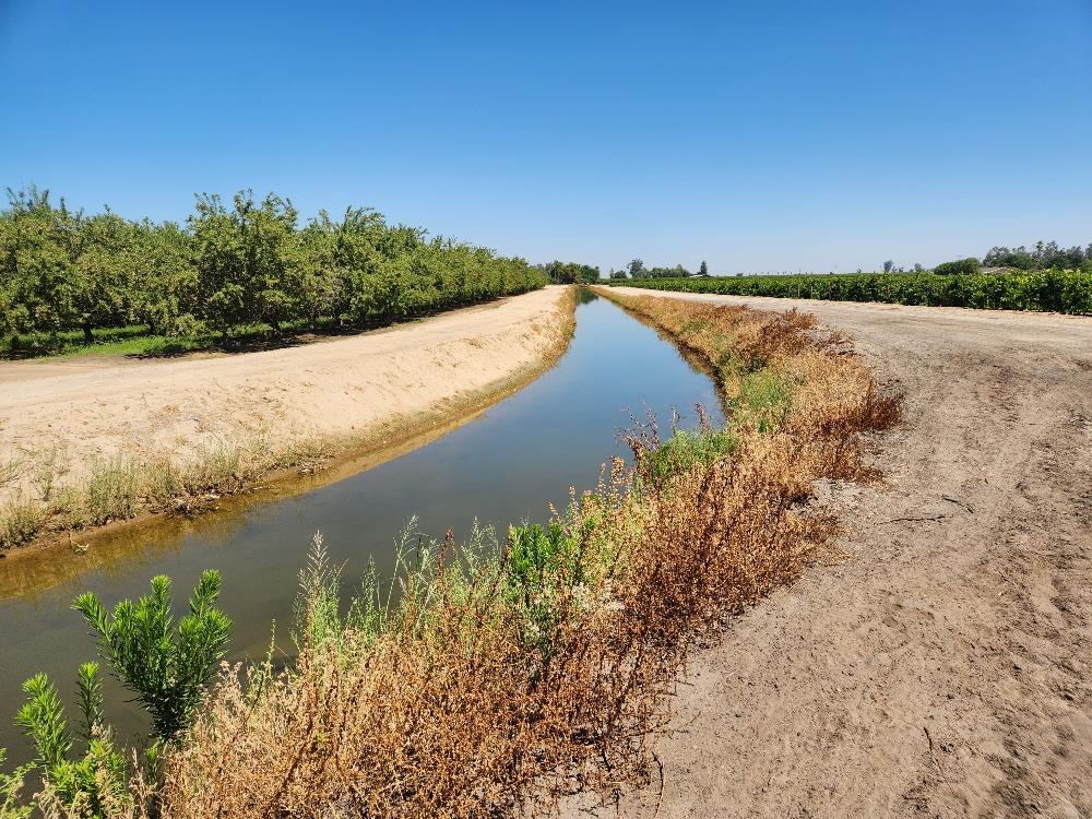 11736 W Jensen Ave, Kerman, CA 93630
