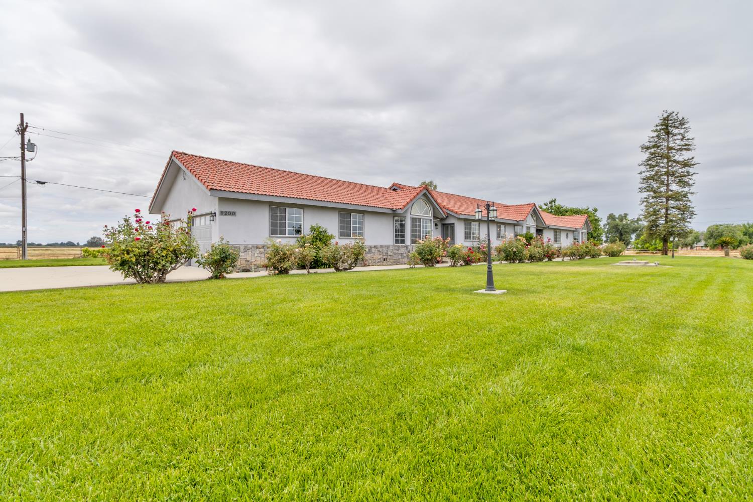 9200 Highway 41, Lemoore, CA 93245