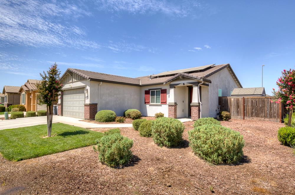 3609 Pacifica Dr, Madera, CA 93637
