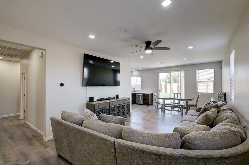 3609 Pacifica Dr, Madera, CA 93637