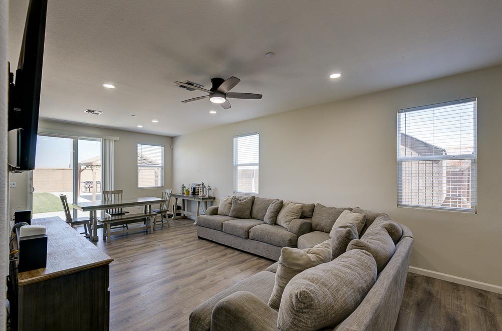 3609 Pacifica Dr, Madera, CA 93637