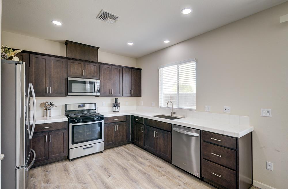 3609 Pacifica Dr, Madera, CA 93637