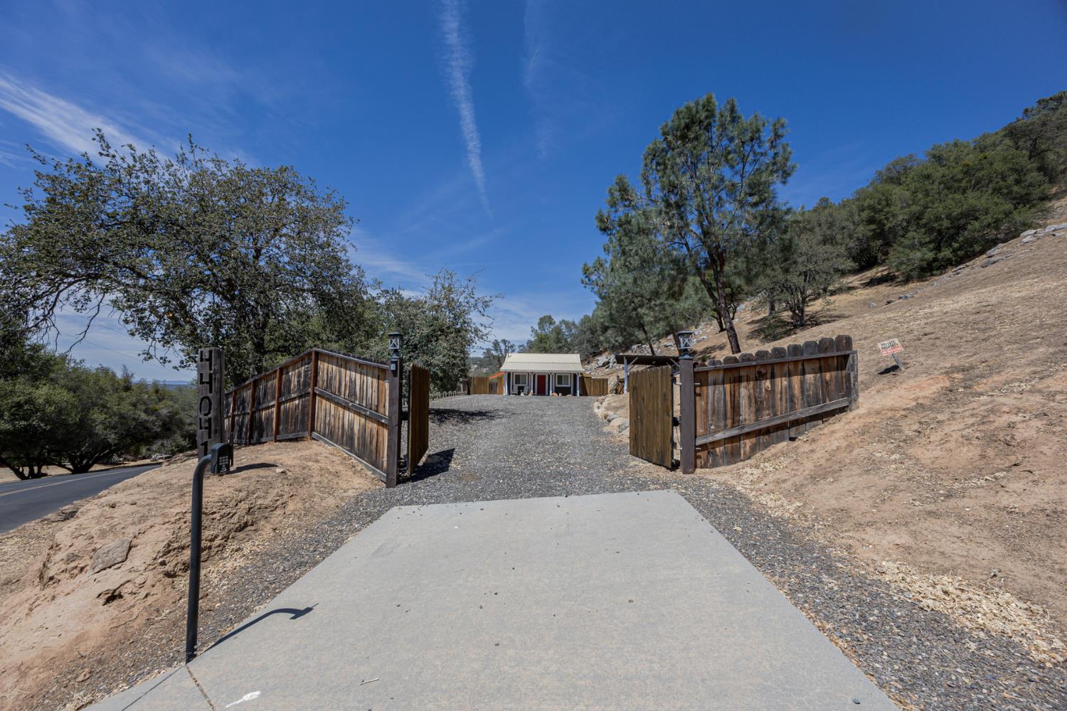 44041 Trabuco Rd, Coarsegold, CA 93614