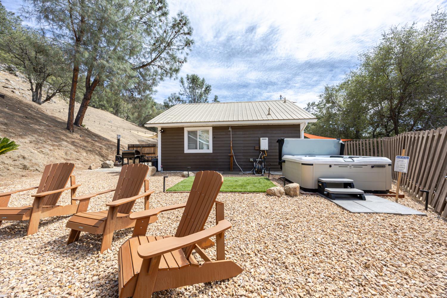 44041 Trabuco Rd, Coarsegold, CA 93614