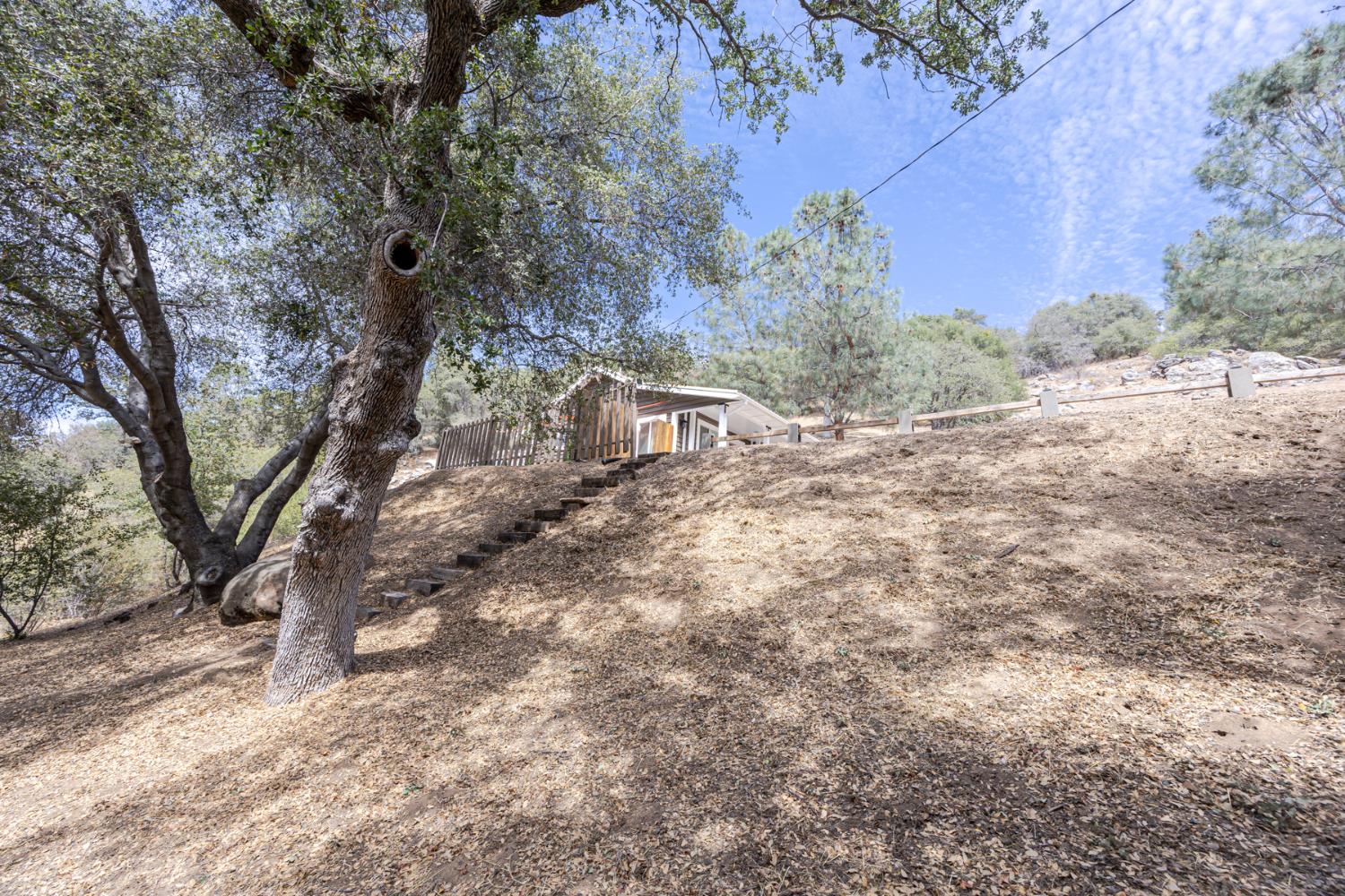 44041 Trabuco Rd, Coarsegold, CA 93614
