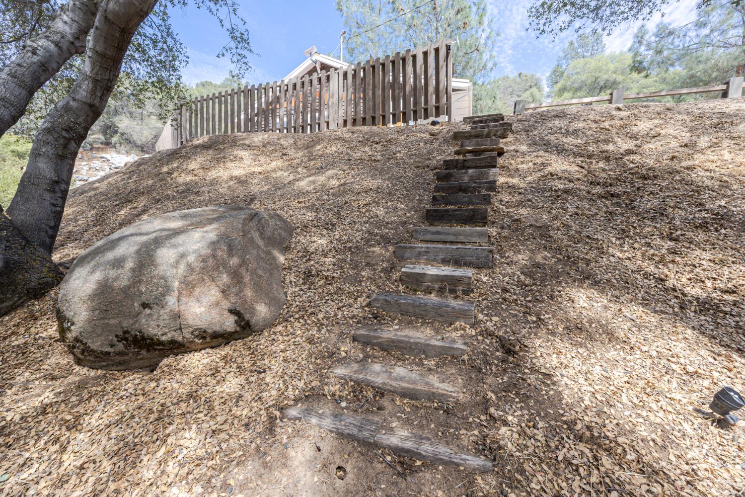 44041 Trabuco Rd, Coarsegold, CA 93614