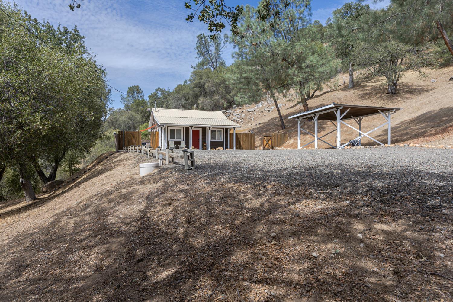 44041 Trabuco Rd, Coarsegold, CA 93614