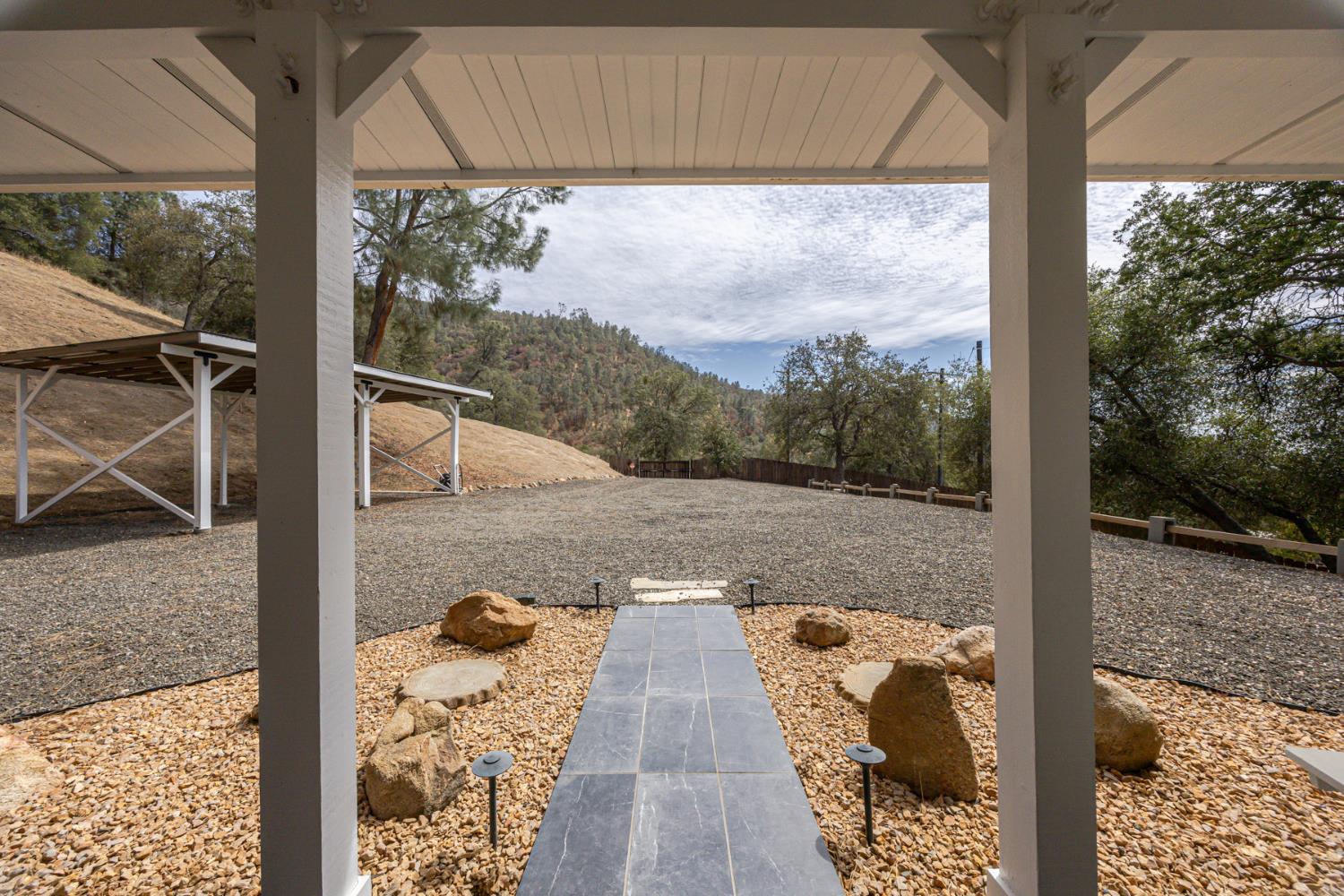 44041 Trabuco Rd, Coarsegold, CA 93614