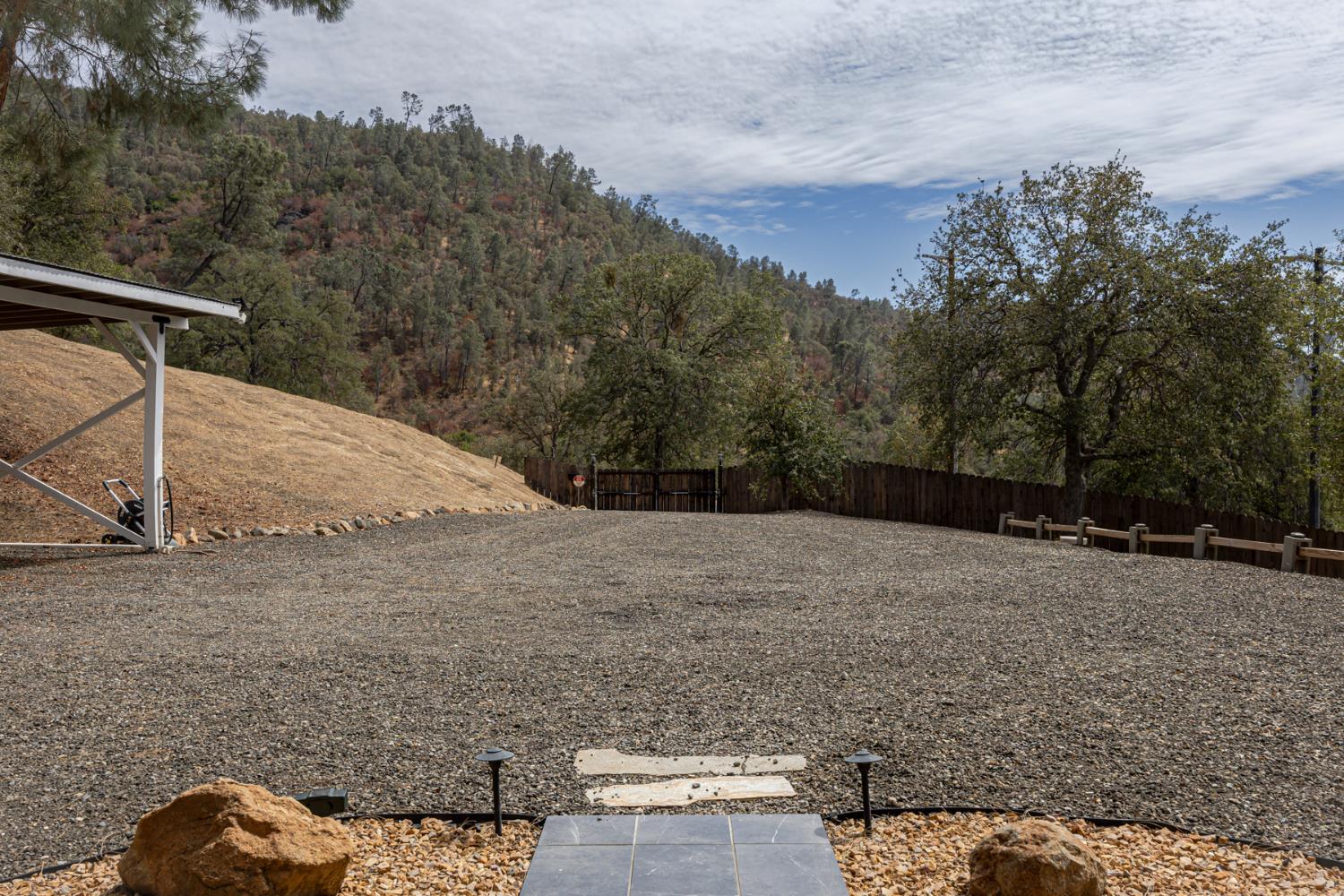 44041 Trabuco Rd, Coarsegold, CA 93614