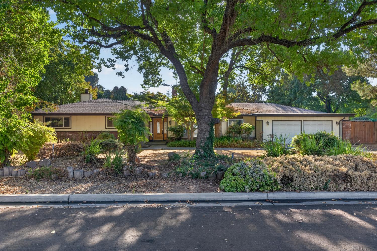 5646 N Lafayette Ave, Fresno, CA 93711