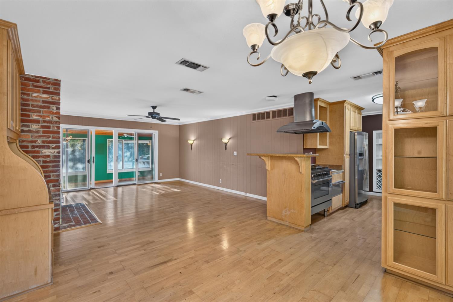 5646 N Lafayette Ave, Fresno, CA 93711