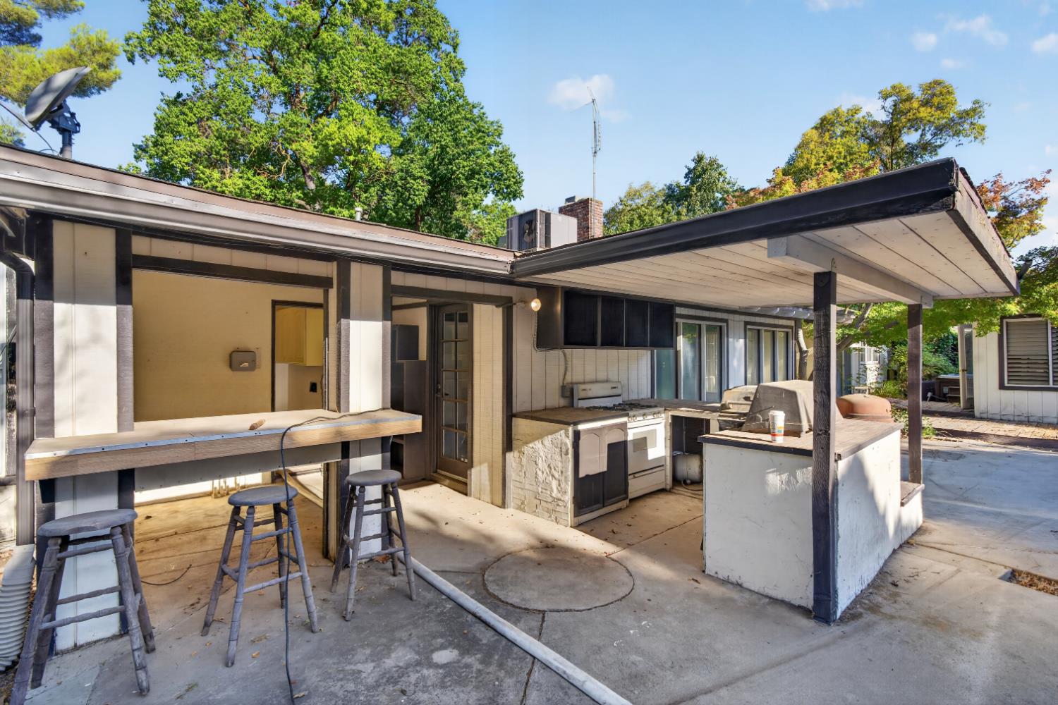5646 N Lafayette Ave, Fresno, CA 93711
