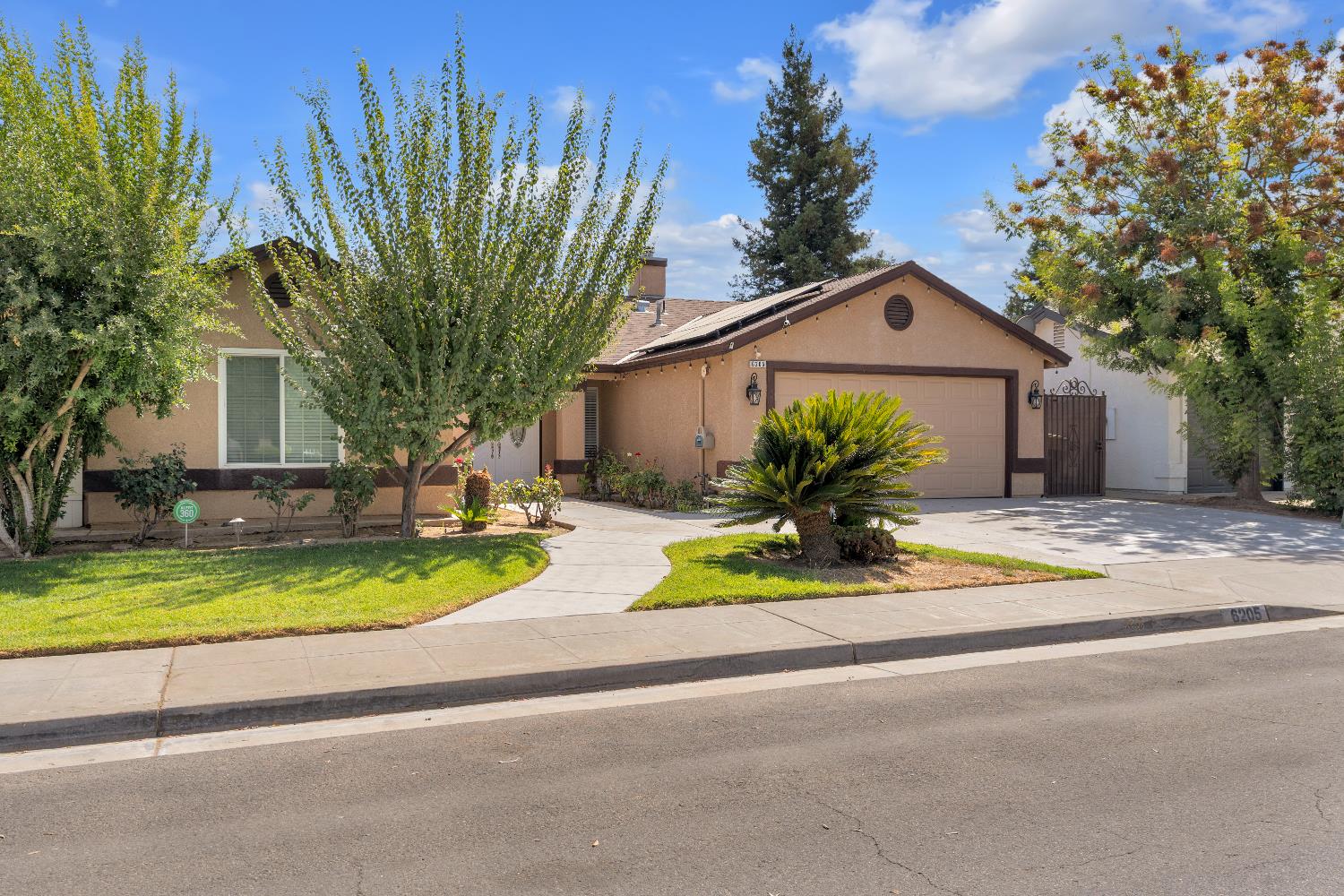 6205 W San Ramon Ave, Fresno, CA 93723