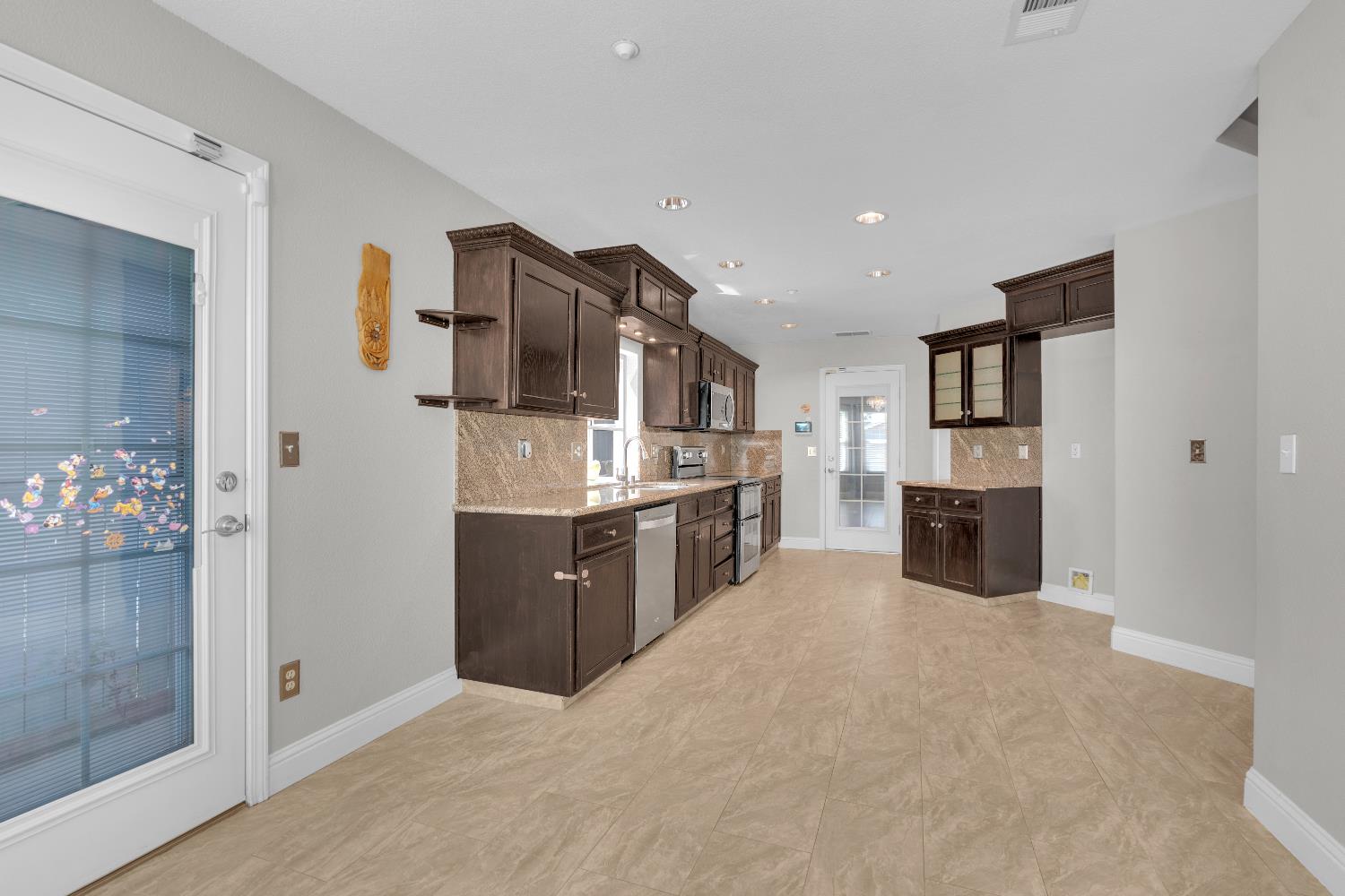 6205 W San Ramon Ave, Fresno, CA 93723