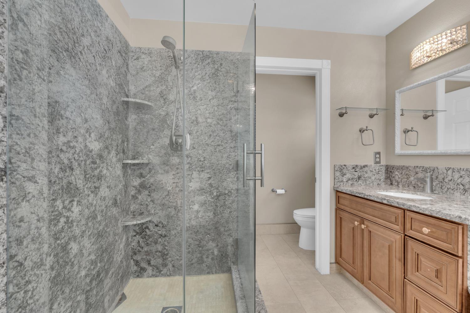 6205 W San Ramon Ave, Fresno, CA 93723