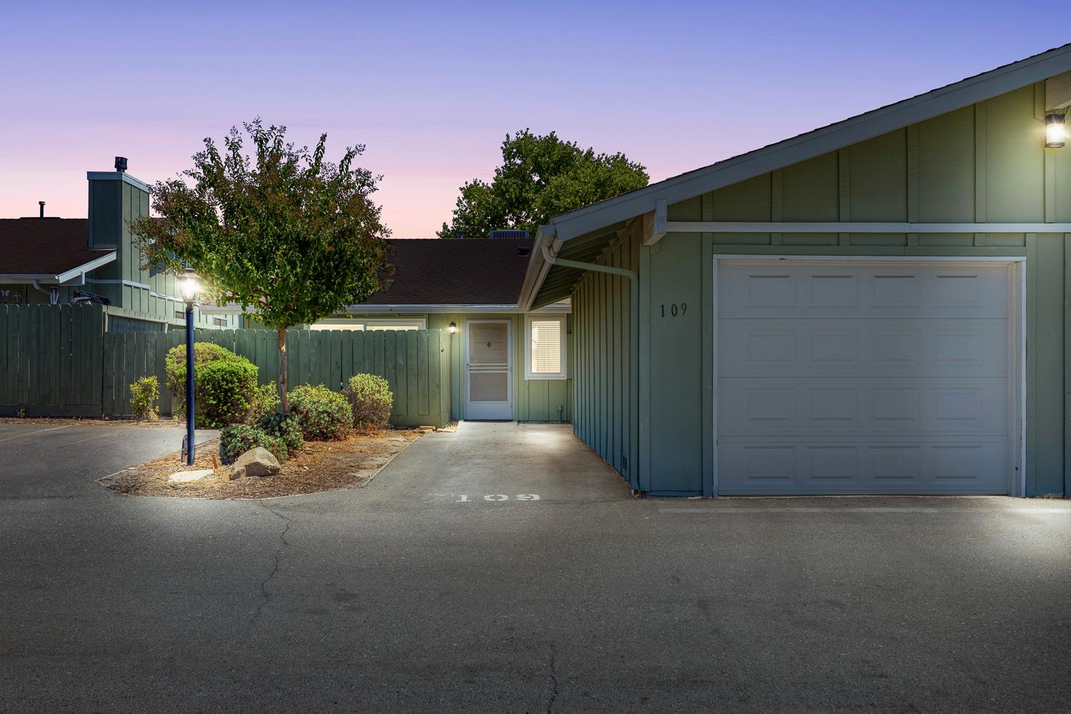 297 E Bullard Ave #109, Fresno, CA 93710