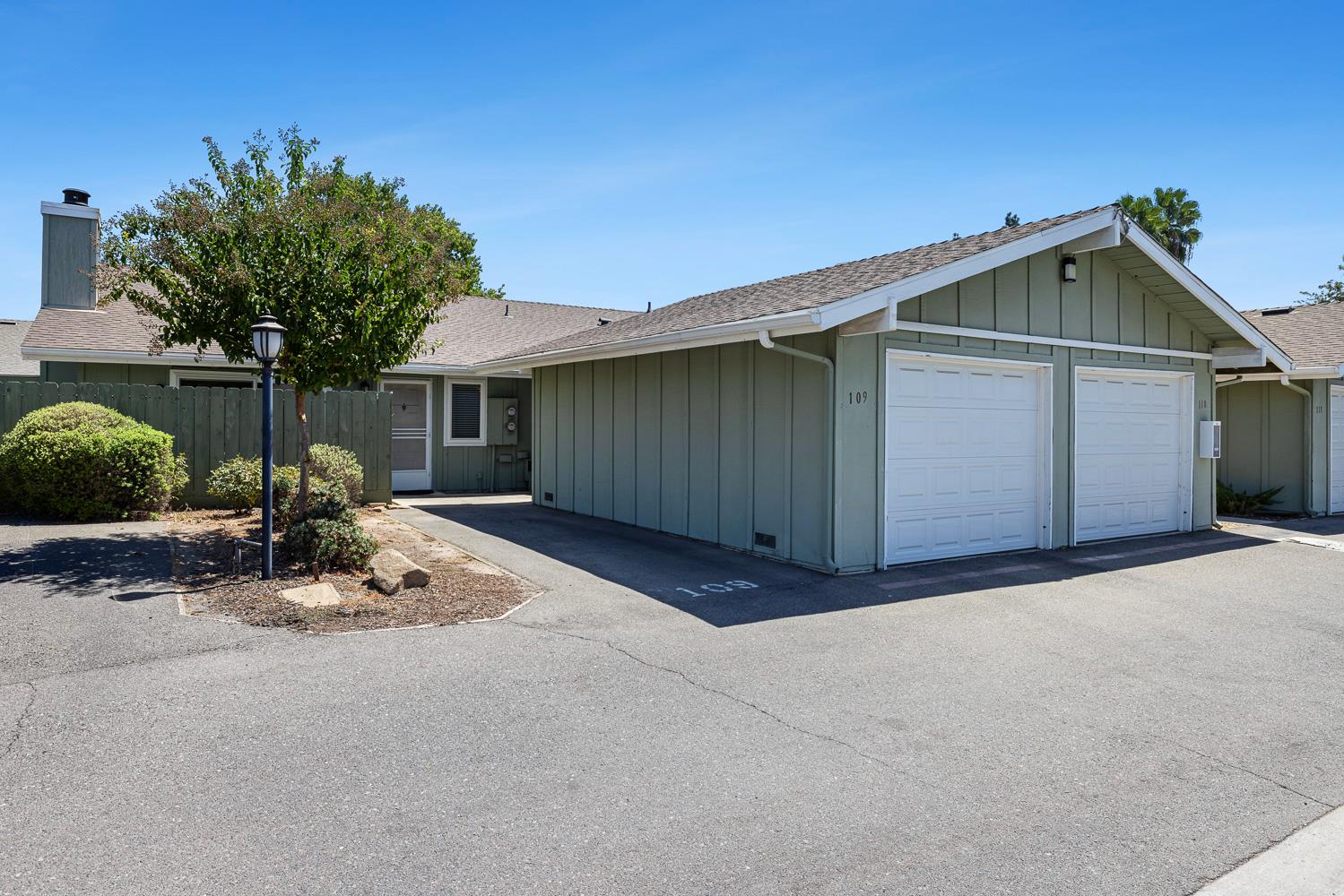 297 E Bullard Ave #109, Fresno, CA 93710