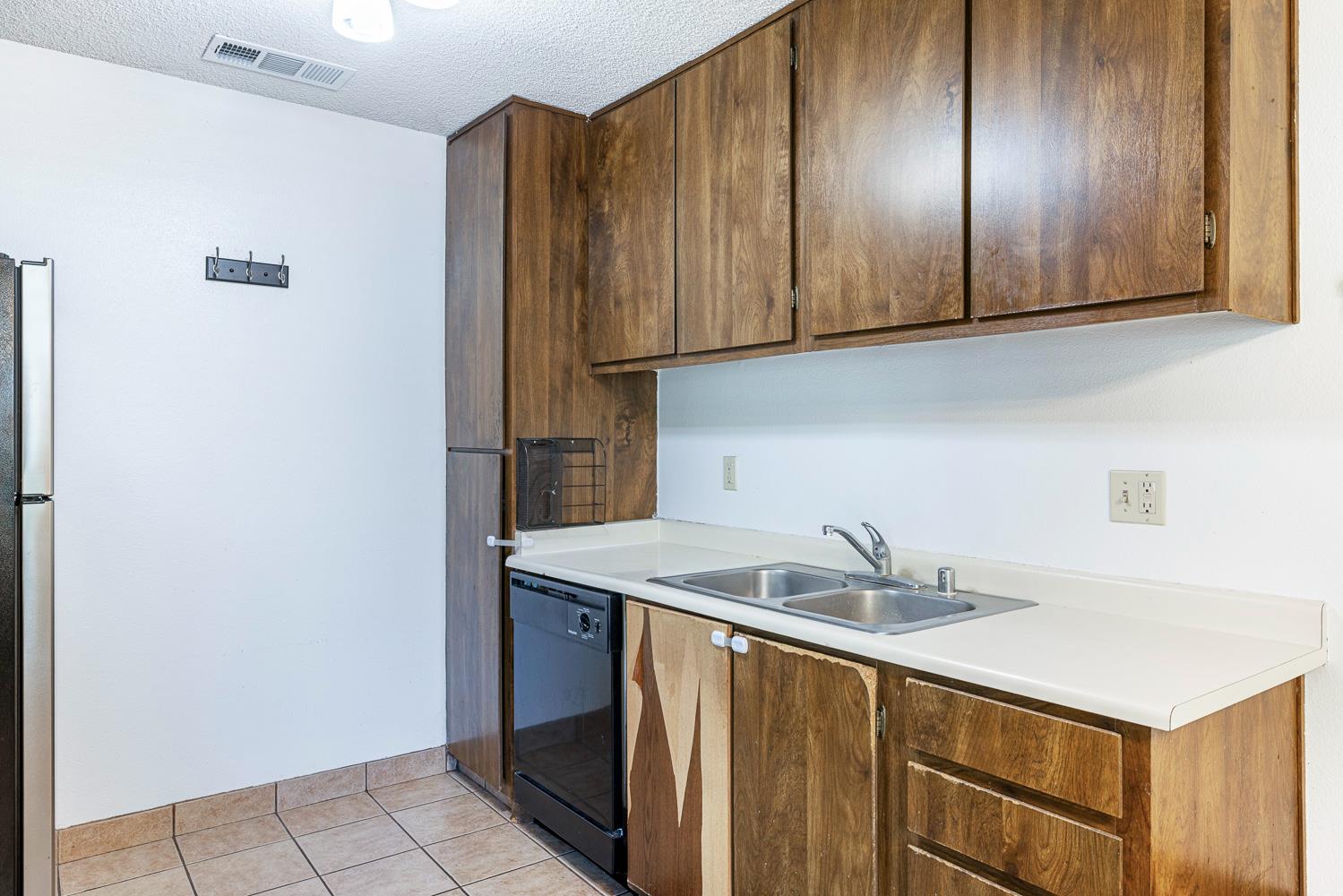 297 E Bullard Ave #109, Fresno, CA 93710