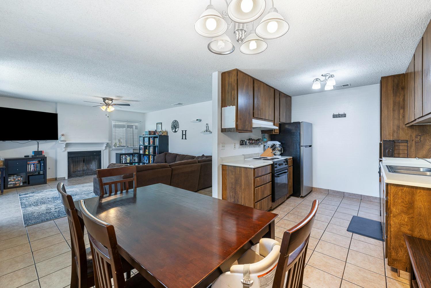 297 E Bullard Ave #109, Fresno, CA 93710