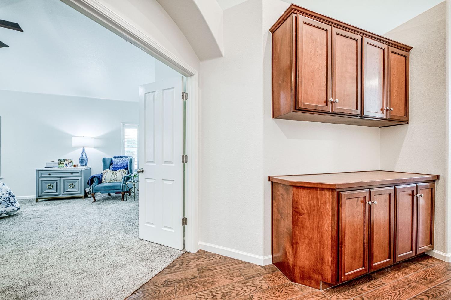 1140 E Sawgrass Ave, Fresno, CA 93730